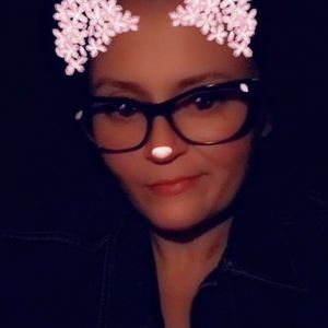 Meet your Posher, Holly